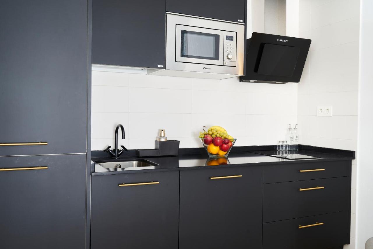 Studio Deluxe With Shared Roof Terrace Малага Екстериор снимка