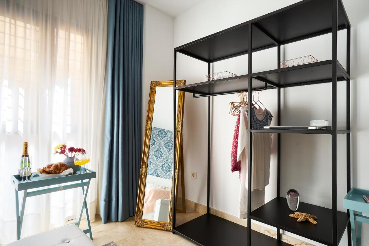Studio Deluxe With Shared Roof Terrace Малага Екстериор снимка