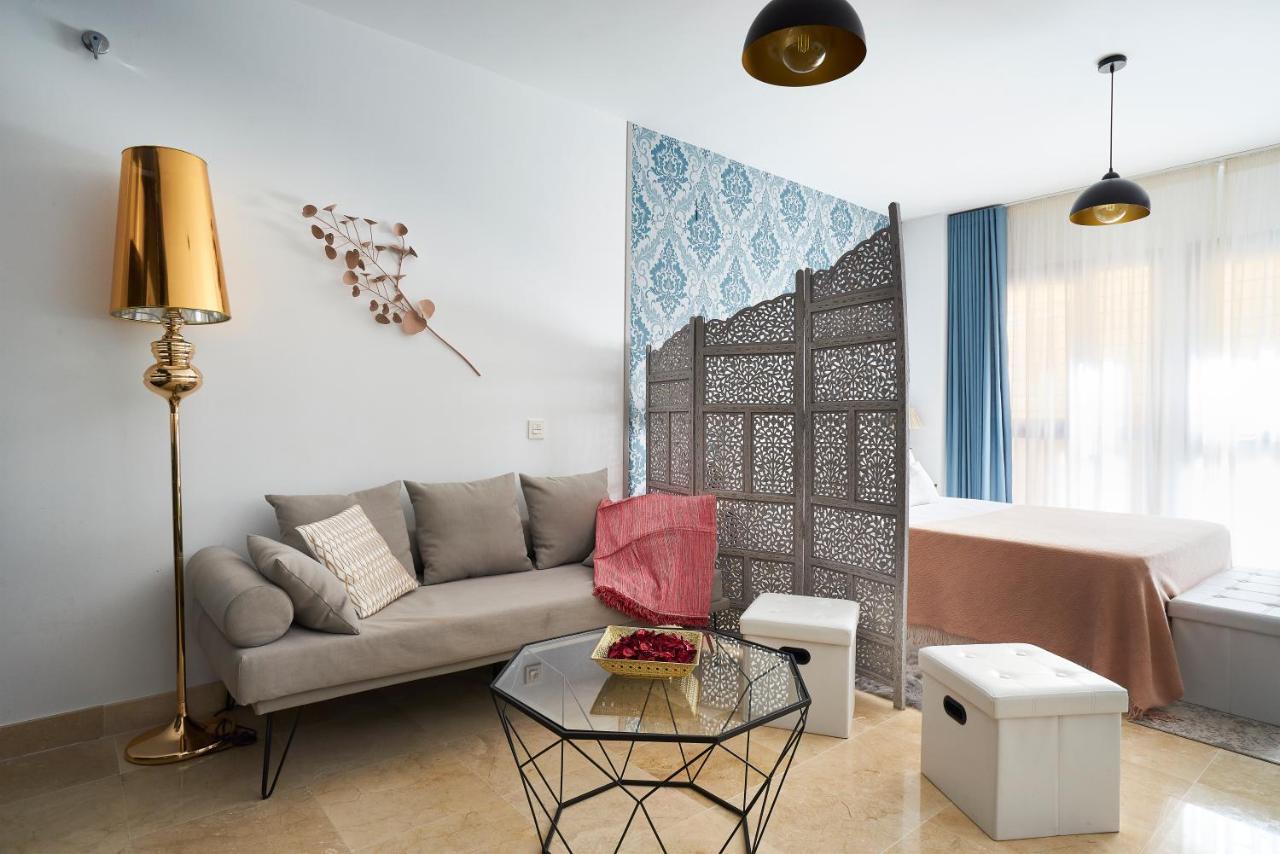Studio Deluxe With Shared Roof Terrace Малага Екстериор снимка