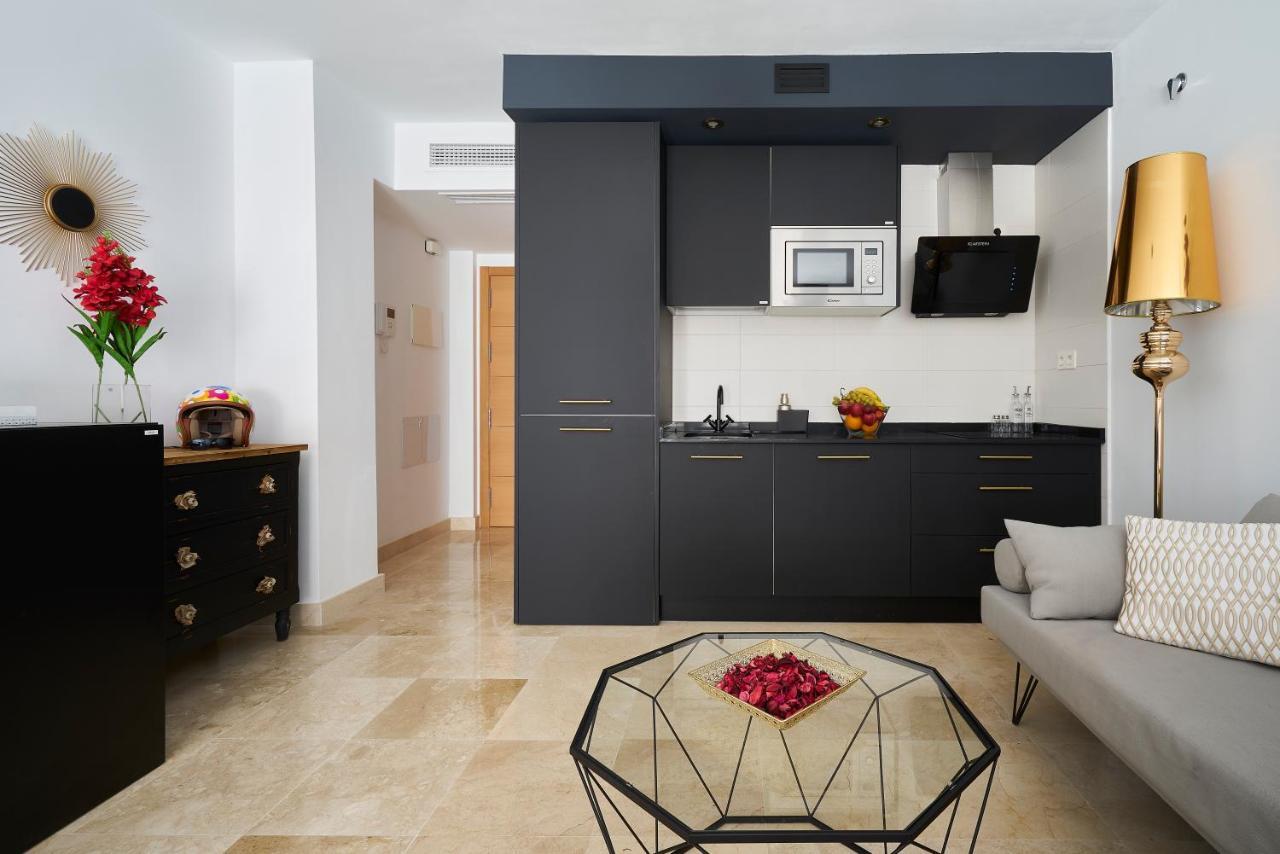 Studio Deluxe With Shared Roof Terrace Малага Екстериор снимка
